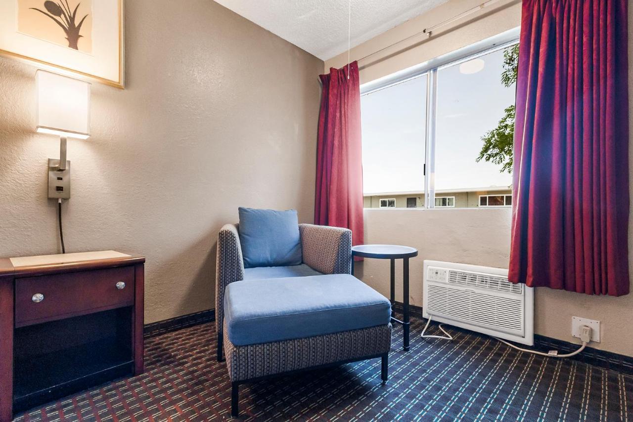 Heritage Inn Express Hayward Exteriör bild